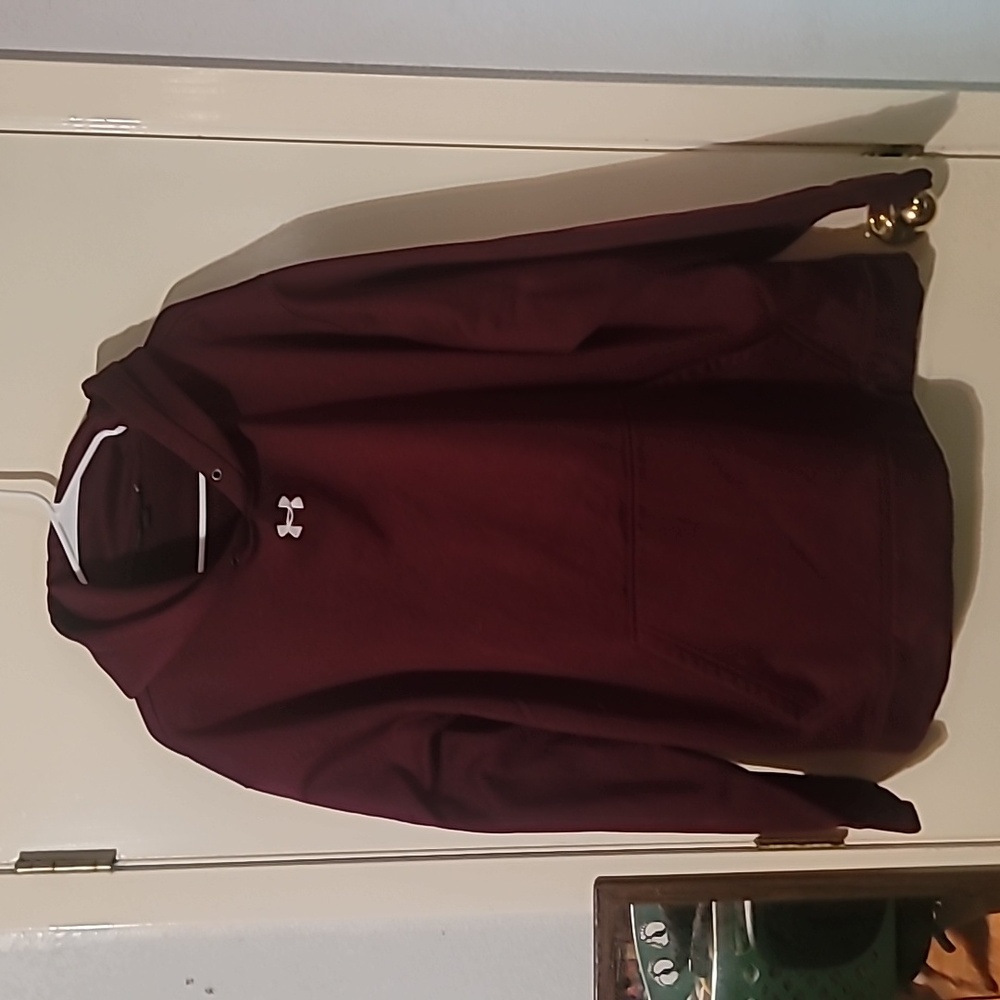 Under Armour maroon sweater